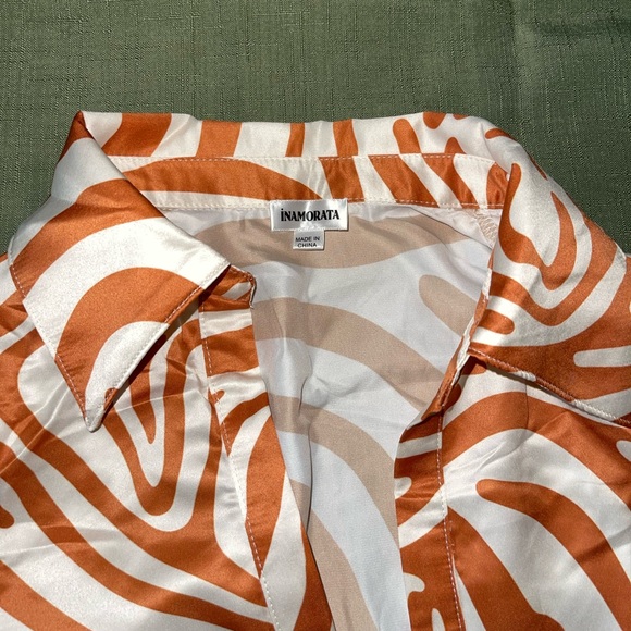 Inamorata zebra wrap skirt & Collard tie shirt set - Picture 9 of 9